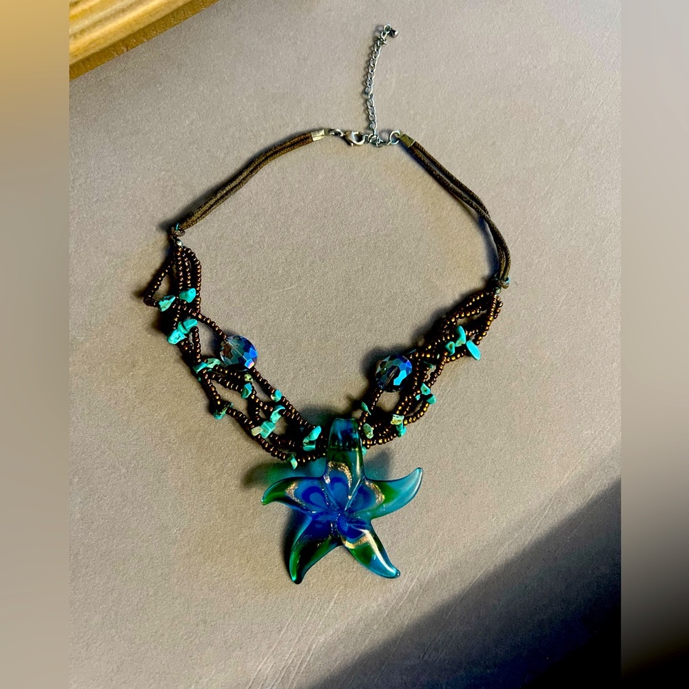 GORGEOUS Starfish necklace